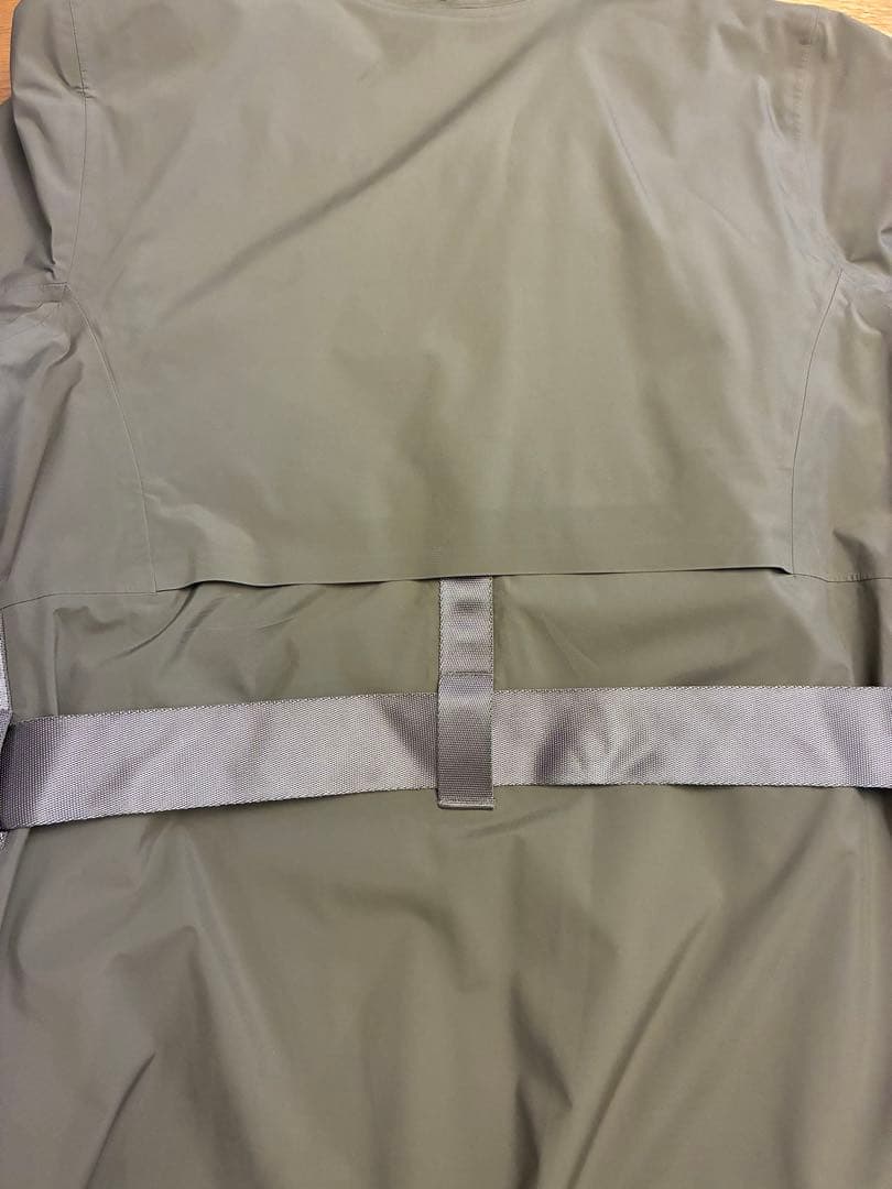 【申真衣さん着用】ルルレモン　防水トレンチコート