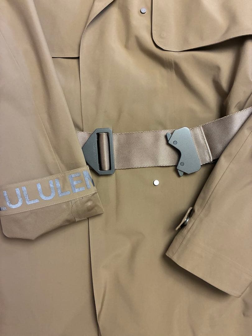 【申真衣さん着用】ルルレモン　防水トレンチコート