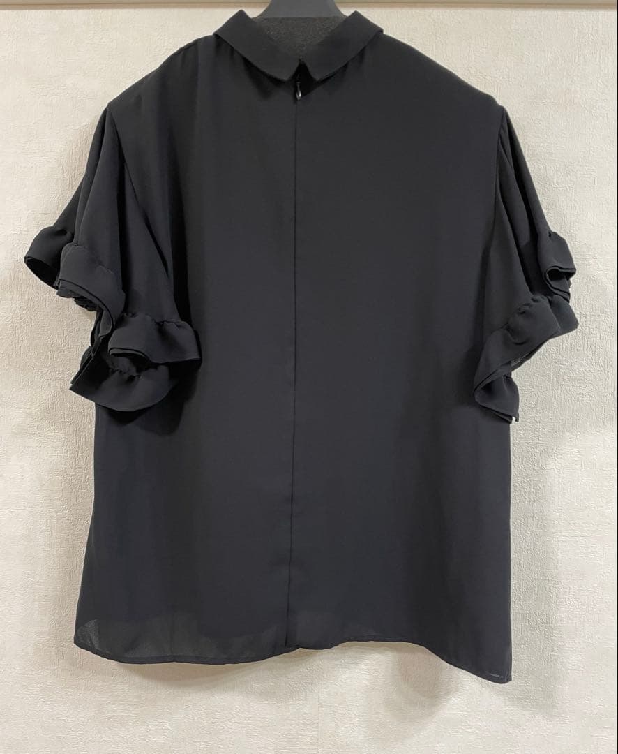 美品　ヨーコチャン ラッフルスリーブポイントカラーブラウス　38 黒