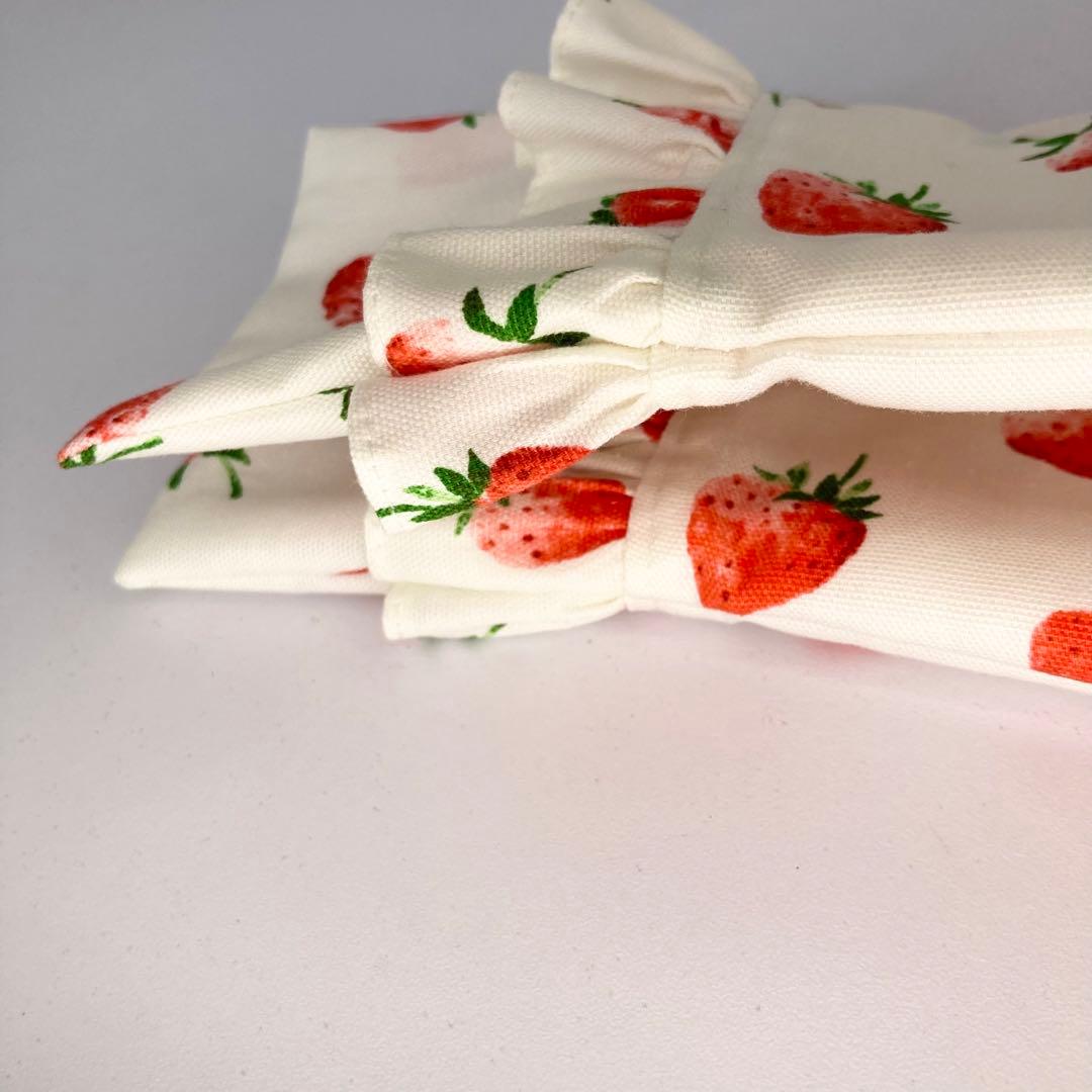 me様　確認用　いちご　白　ランチョンマット　20×30 給食袋　両面フリル