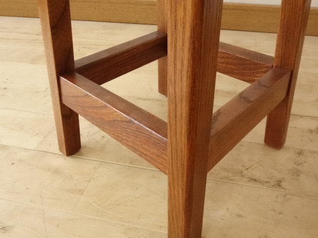 北海道手作り家具　ケヤキ（欅）材　スツールC　座面一枚板