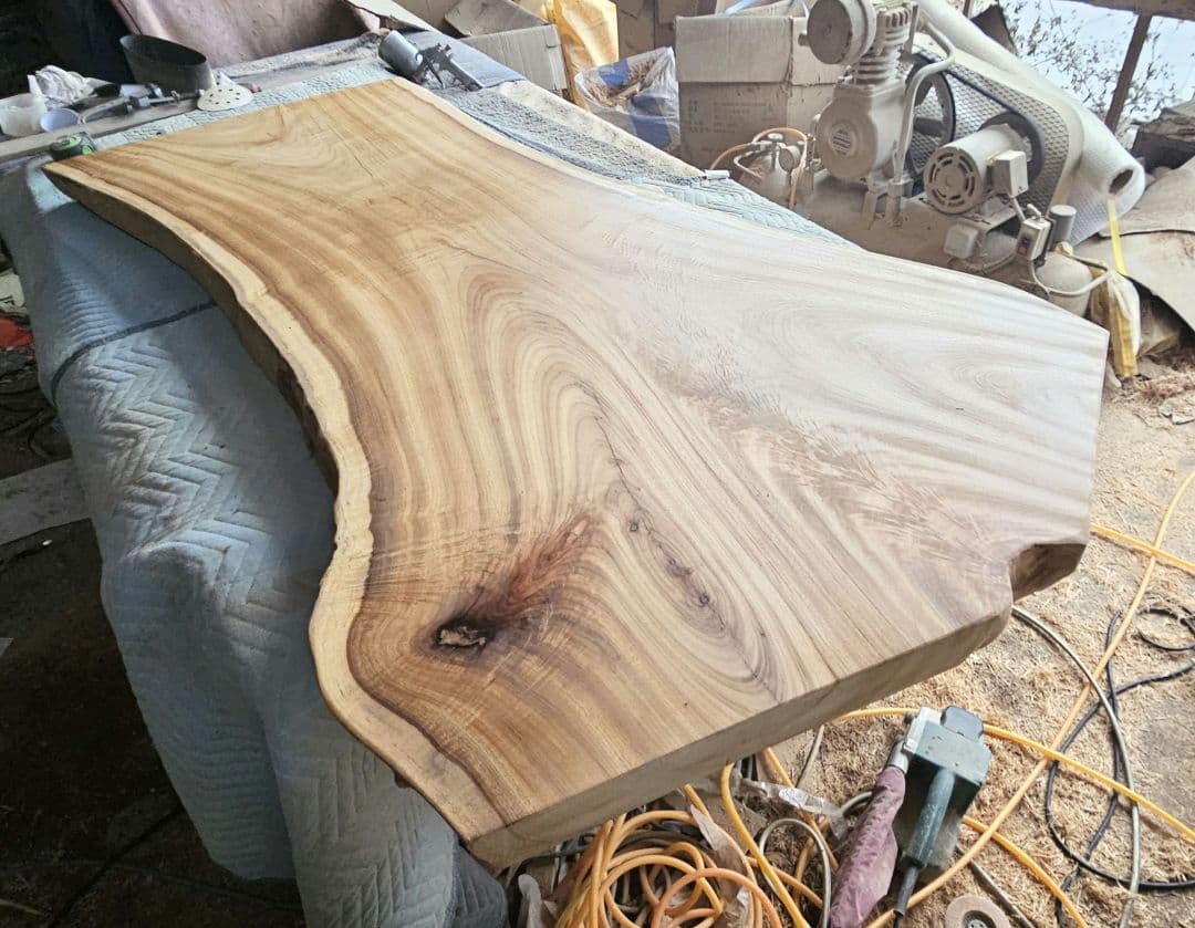 楠　一枚板　ダイニング　テーブル　一枚板　杢　リビング　座卓　モンキーポッド　栃