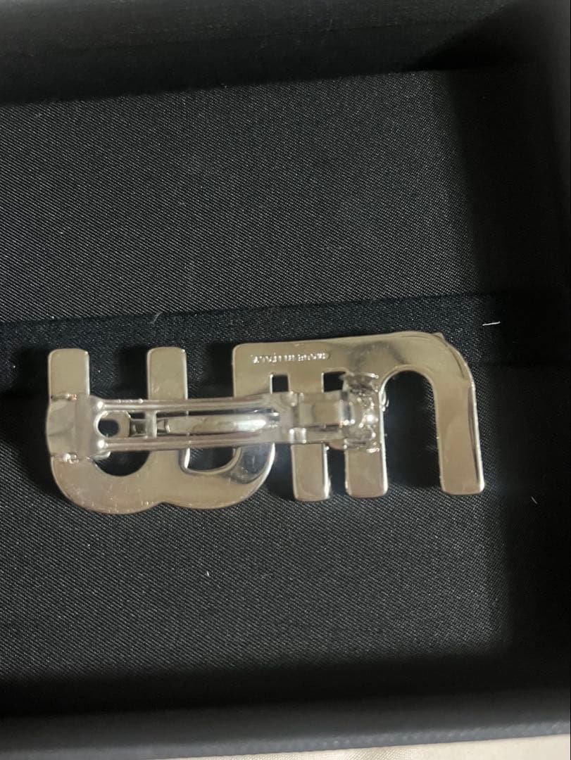 MiuMiu クリスタル ヘアクリップ バレッタ ヘアアクセサリー　ヘアピン