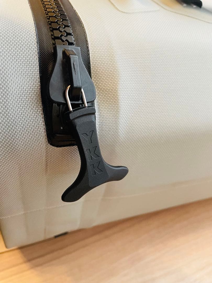 【新品未使用】PELICAN クーラーバッグ グレー 耐水 止水ジッパー 軽量