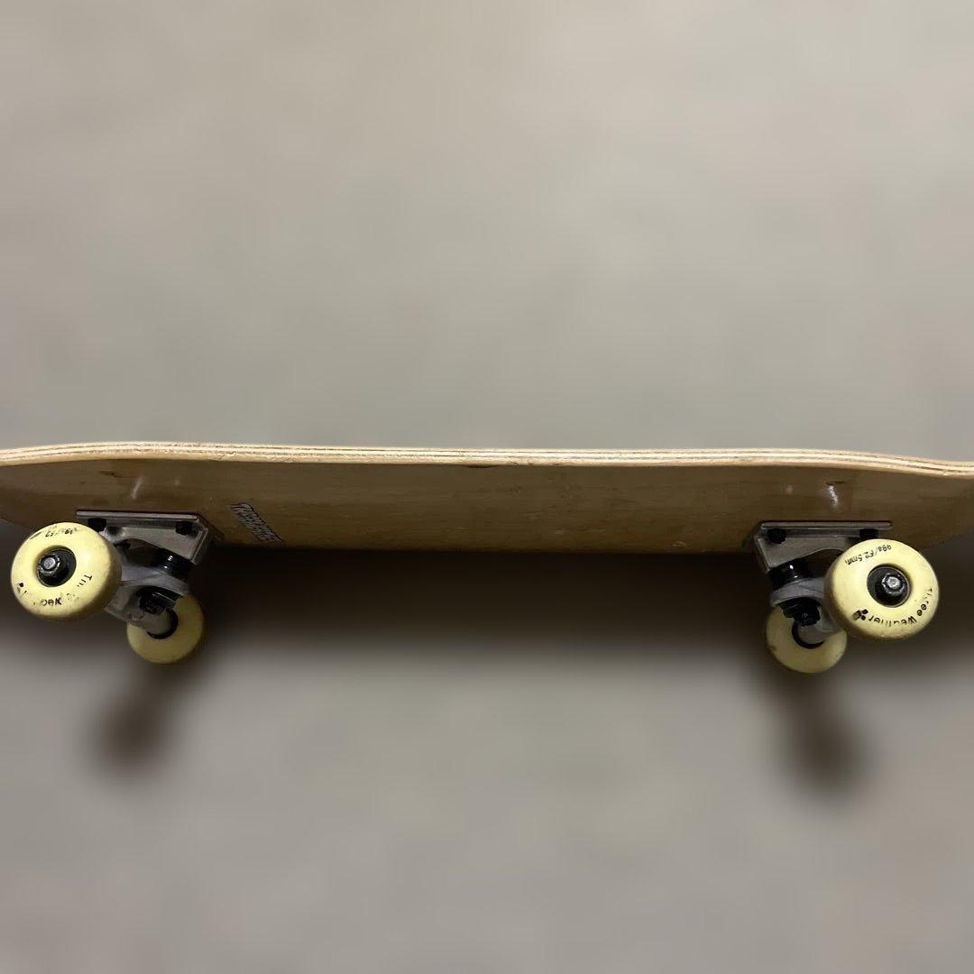 THREE WEATHER スケートボード　コンプリート スケボー　8インチ