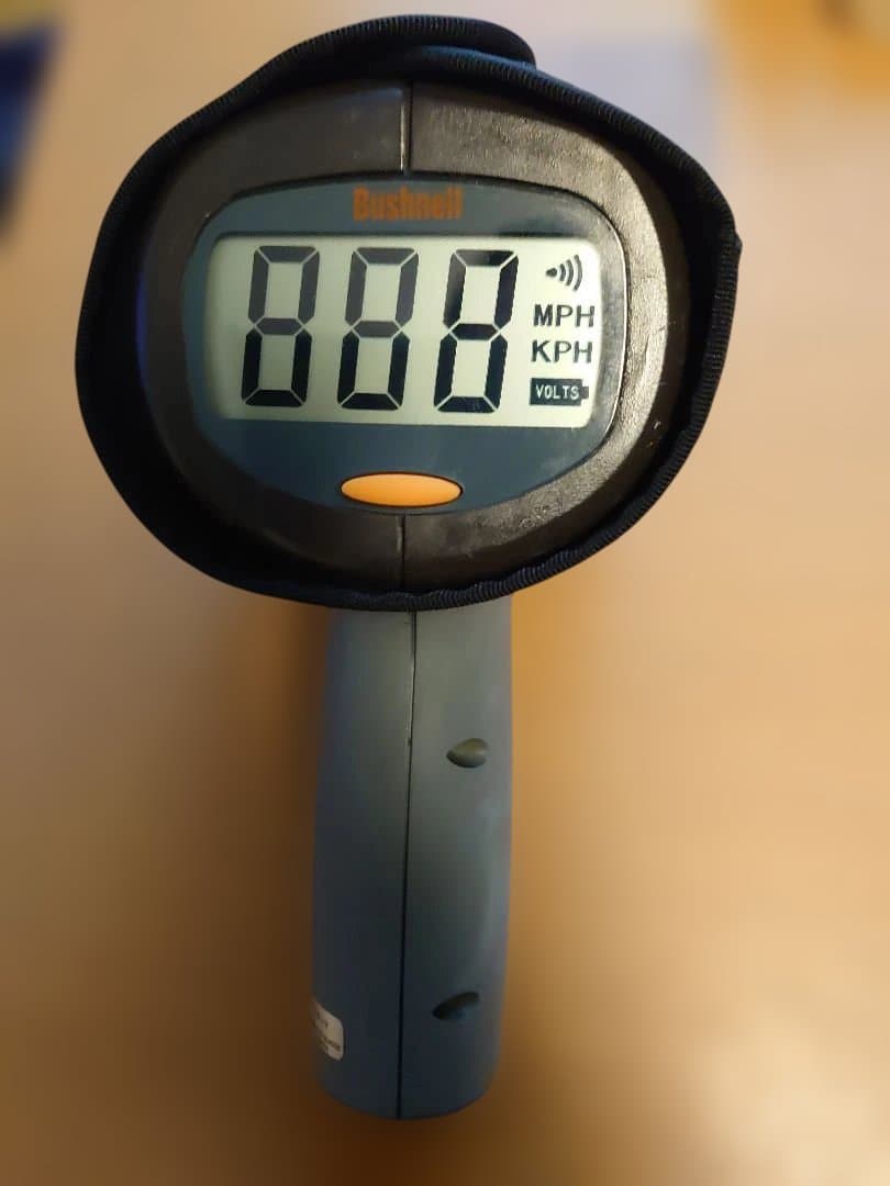 Bushnell Velocity スピードガン