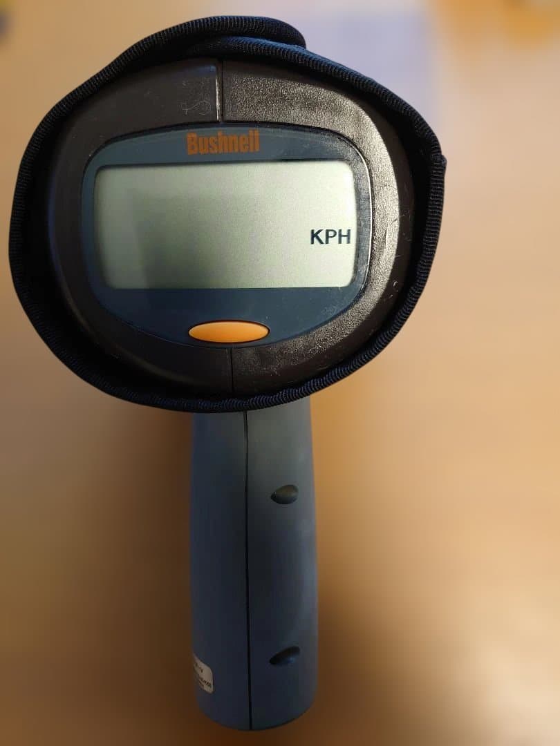 Bushnell Velocity スピードガン