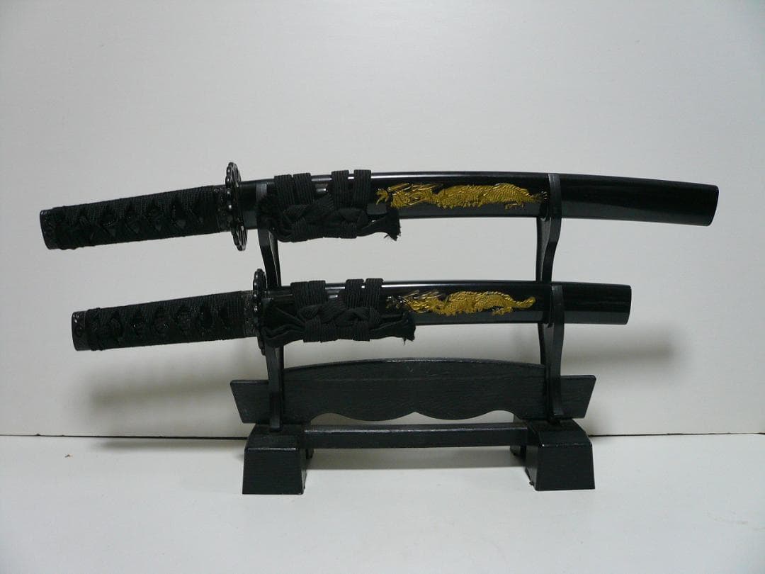 ★ミニチュア 大刀 小刀 龍彫り 模造刀 短刀 日本刀