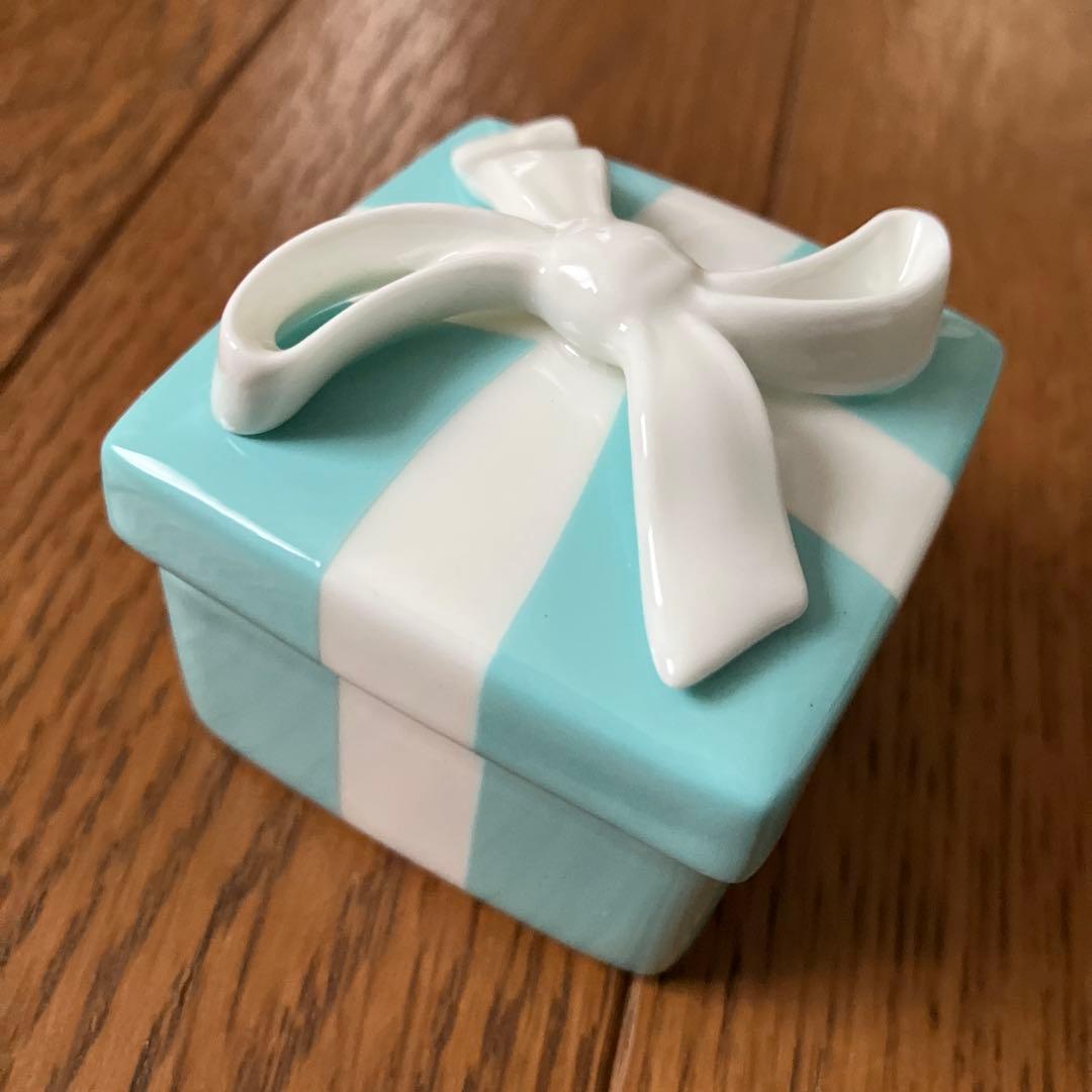 【新品未使用】Tiffany & Co. ギフトボックス型小物入れ
