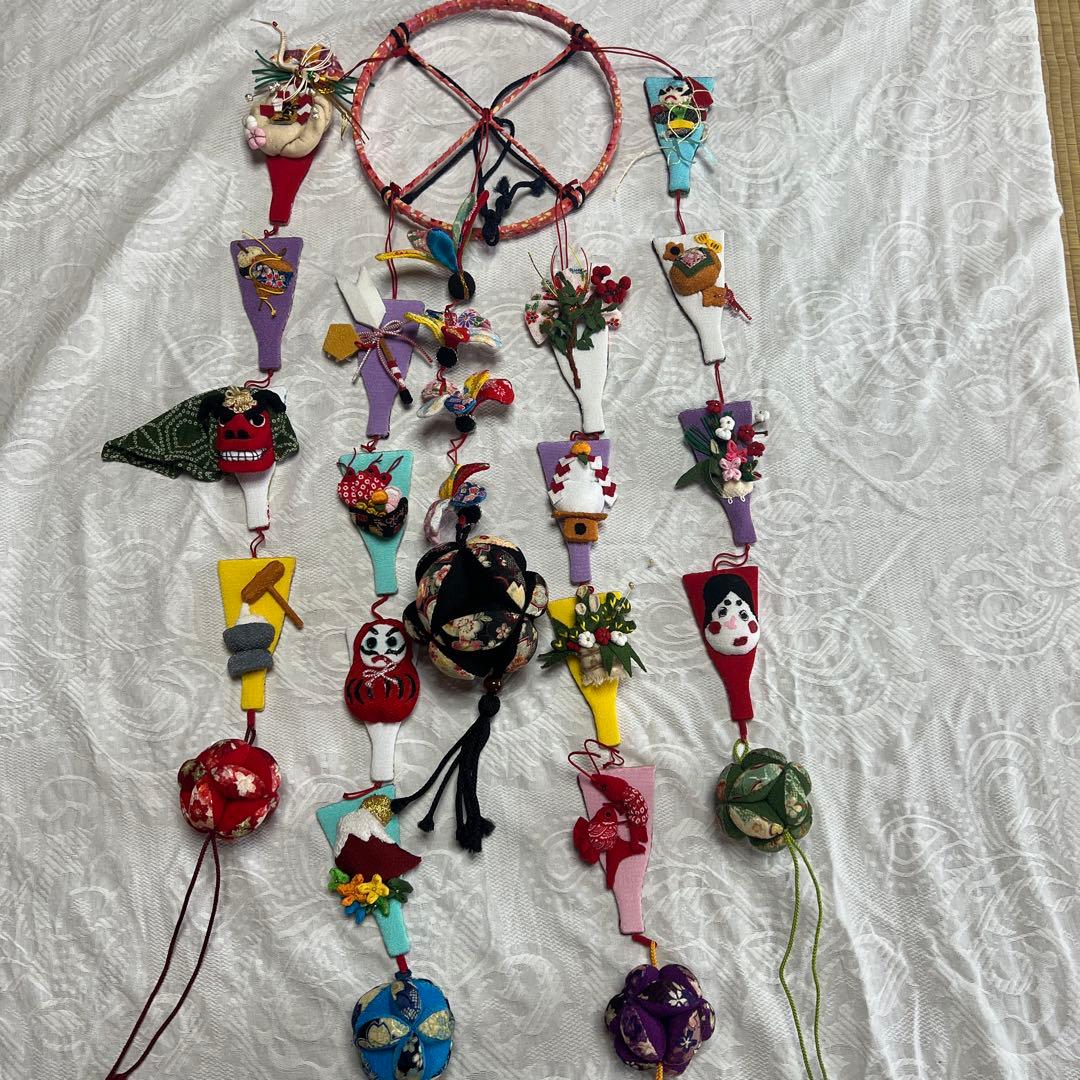 ちりめん吊るし飾り　　一月　（羽子板）