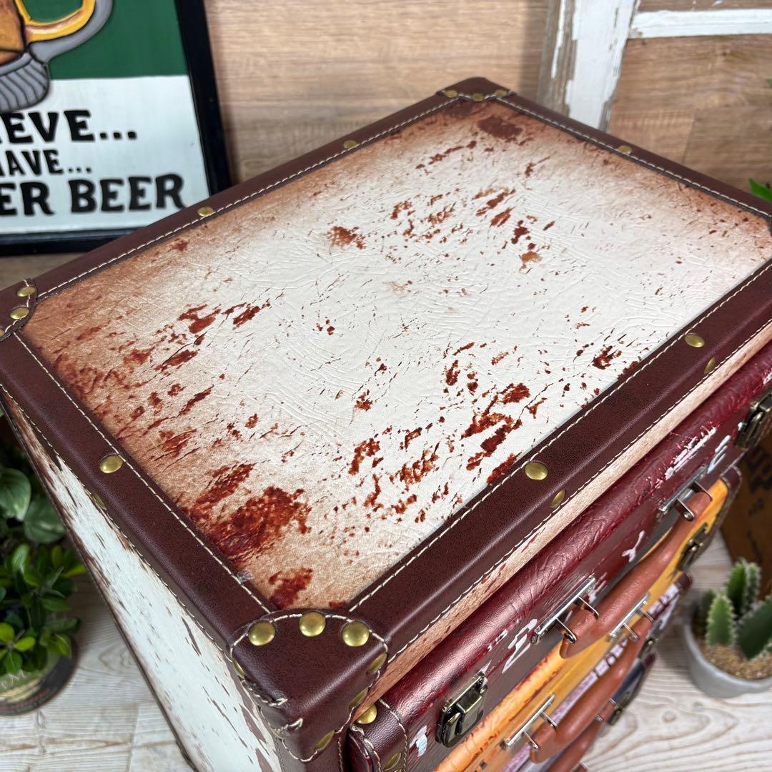 アンティークビンテージ調レザートランクチェスト四段洋タンス収納木製飾り棚レール付