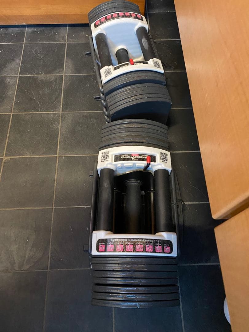 引き取り限定 可変式 クイックダンベル 片方最大40.5kg x 2個