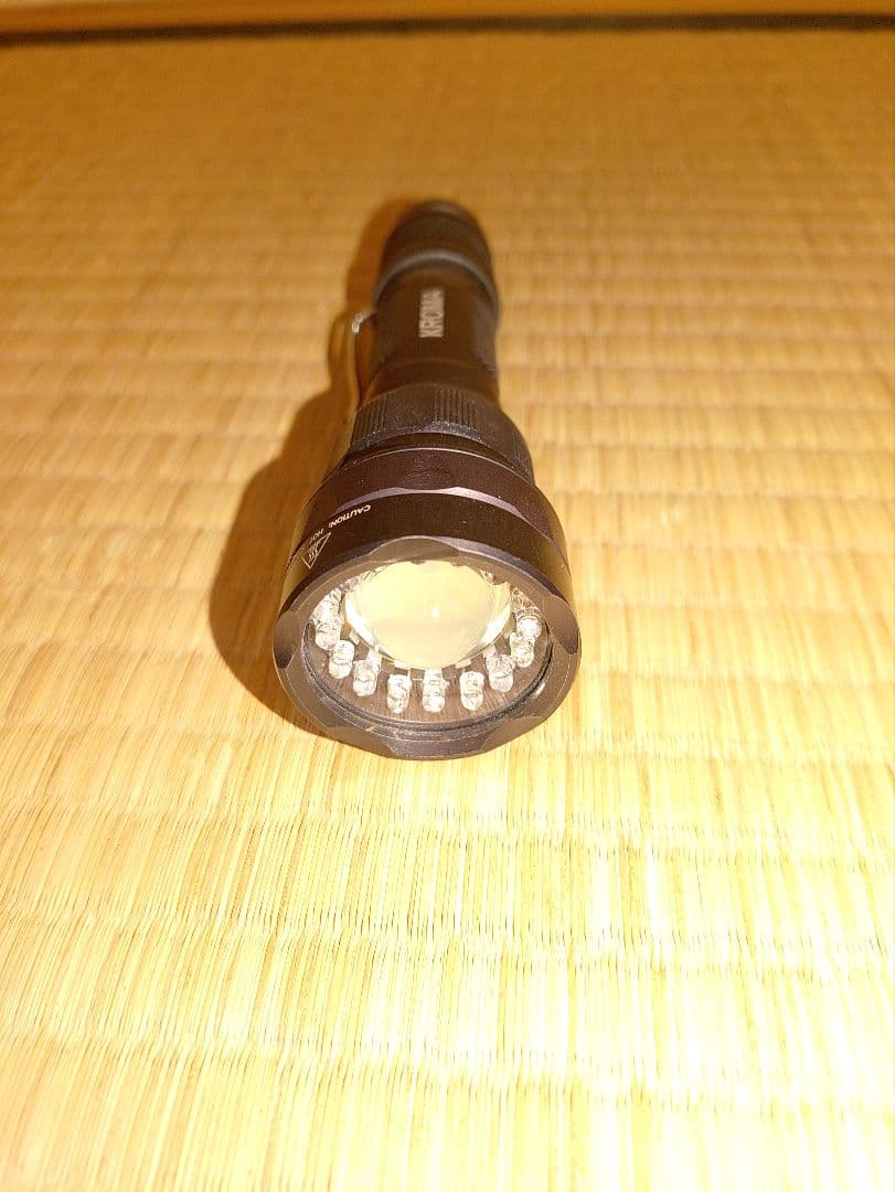 SUREFIRE KROMA 懐中電灯 ブラック