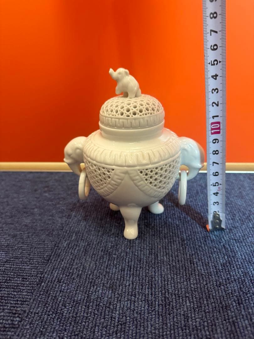 1900 有田焼　景泉作　白磁　象　透かし彫　香炉