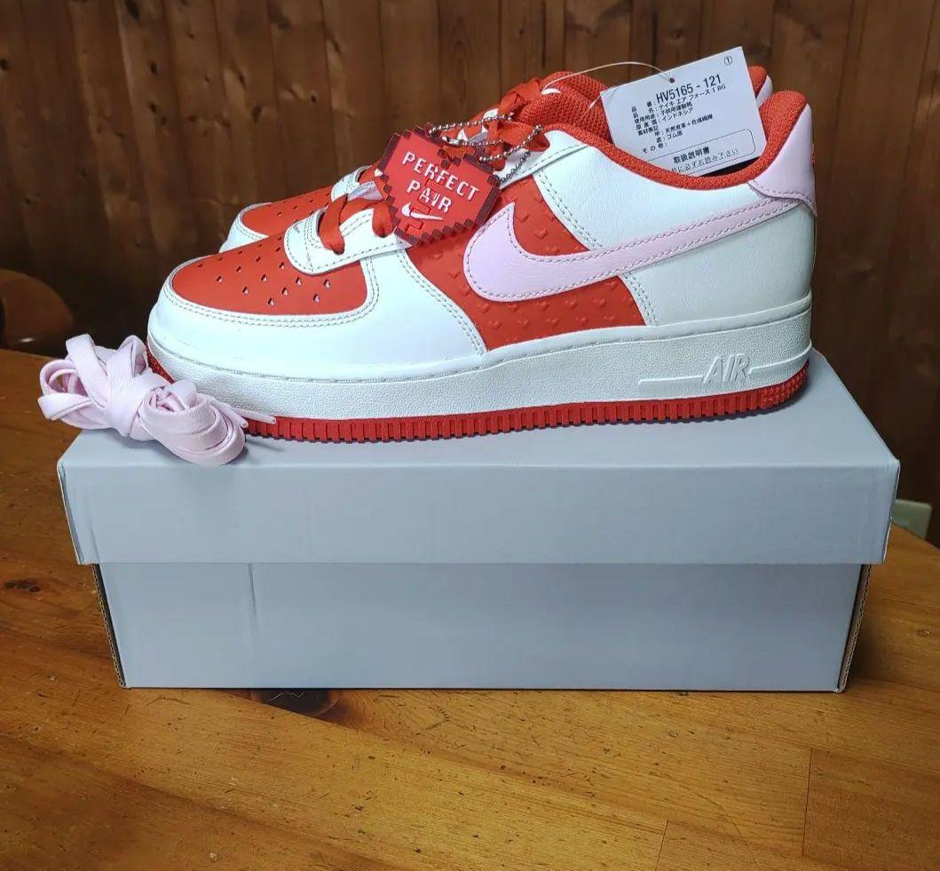Nike Air Force 1 赤/白 スニーカー　ハート柄　24.5　新品