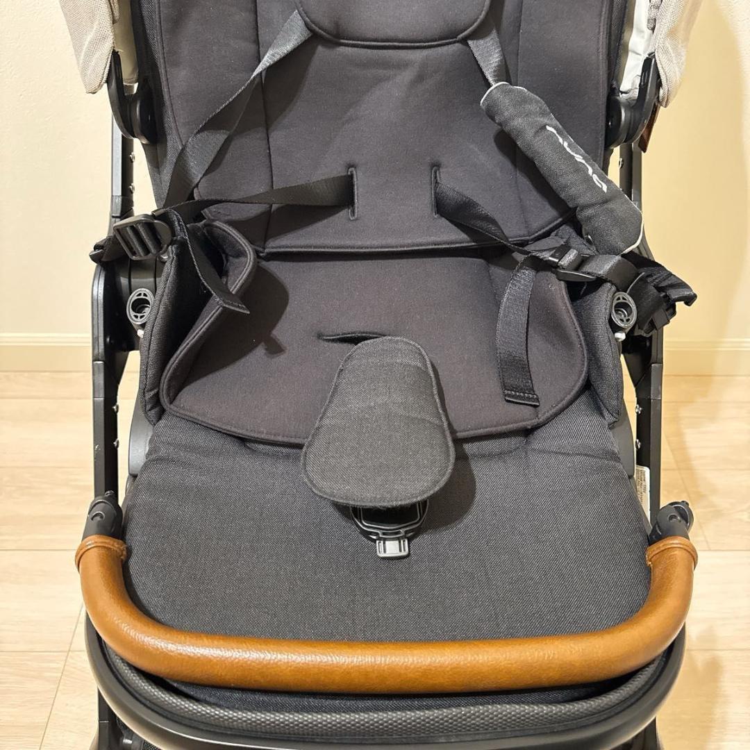 NUNA TRIV ヌナ トリヴ ベビーカー ブラックフレーム×ベージュ