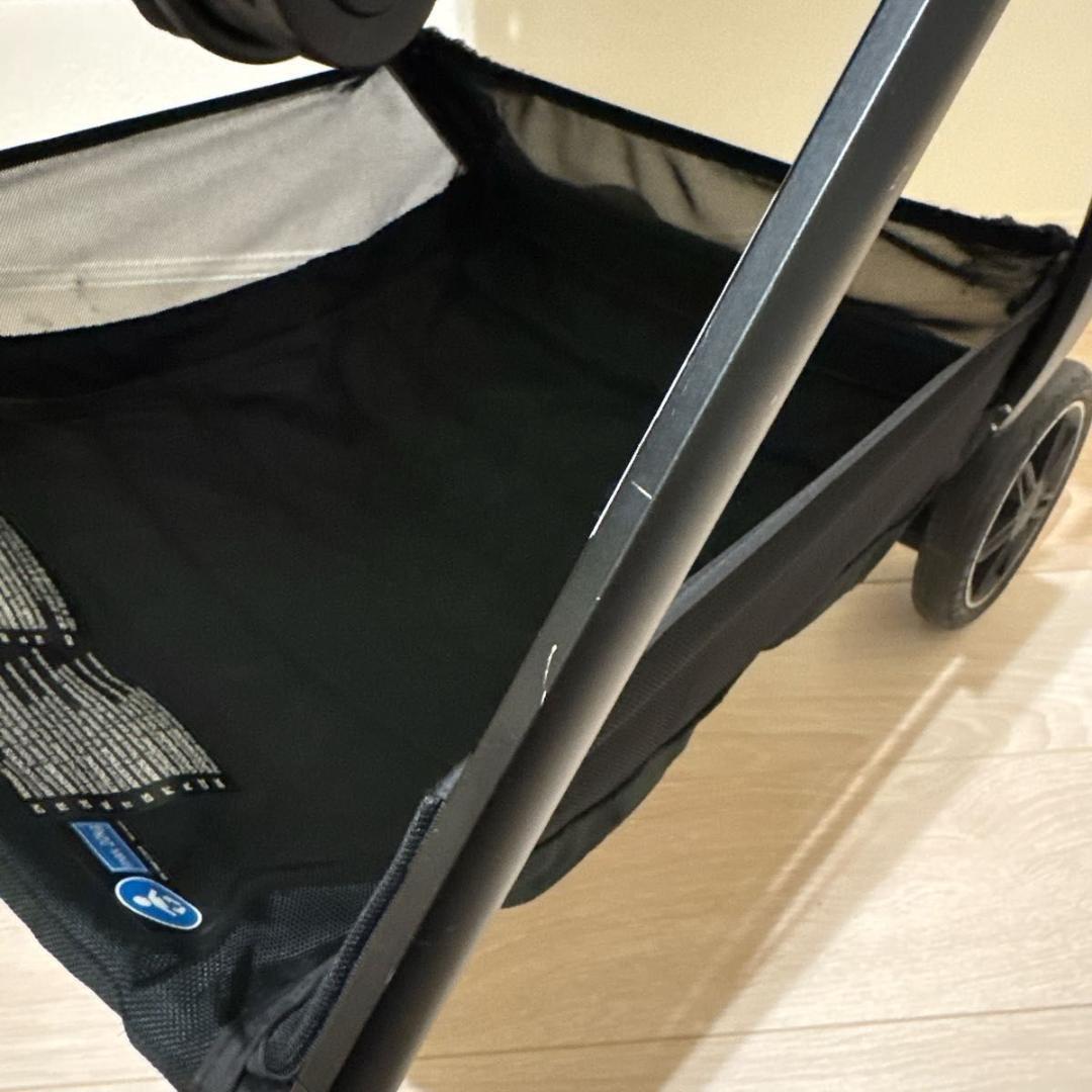 NUNA TRIV ヌナ トリヴ ベビーカー ブラックフレーム×ベージュ