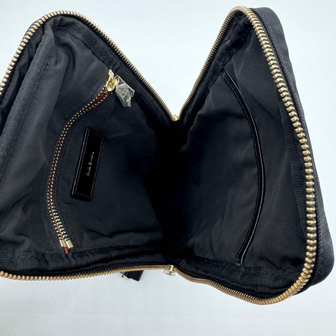 未使用　Paul Smith ポールスミス ボディバッグ マルチストライプ