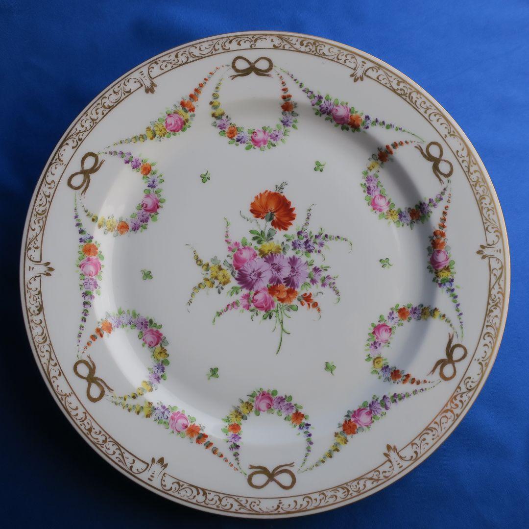 お料理を引き立てるドレスデンのディナープレート（25cm）