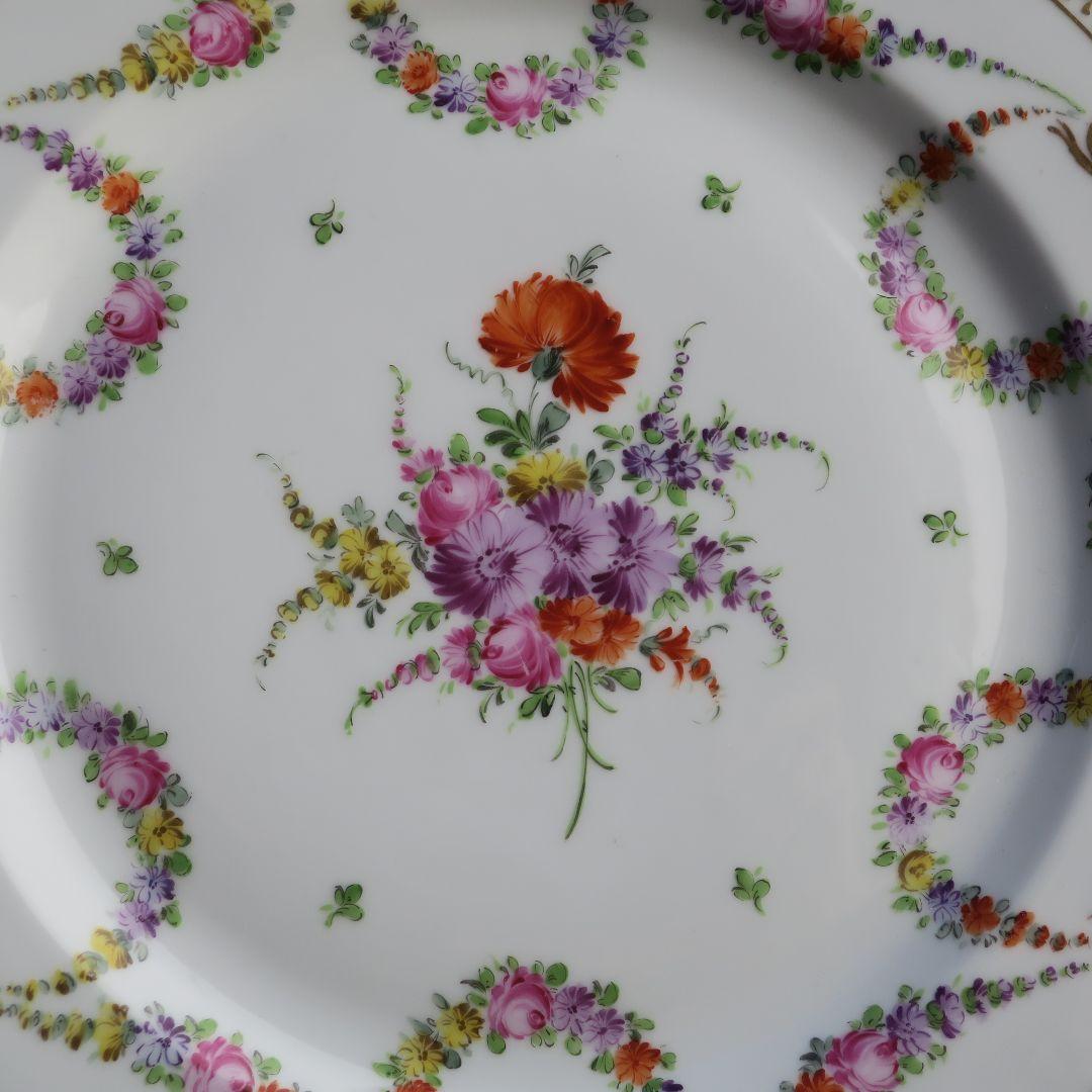 お料理を引き立てるドレスデンのディナープレート（25cm）