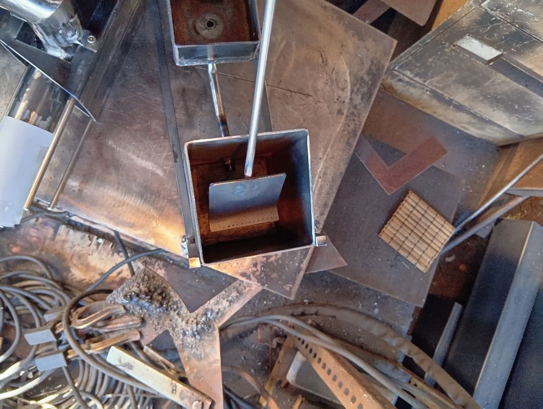 元祖発案者の作品　廃油ストーブ【ミニファクトリー　スラッシュ】アースデザイン