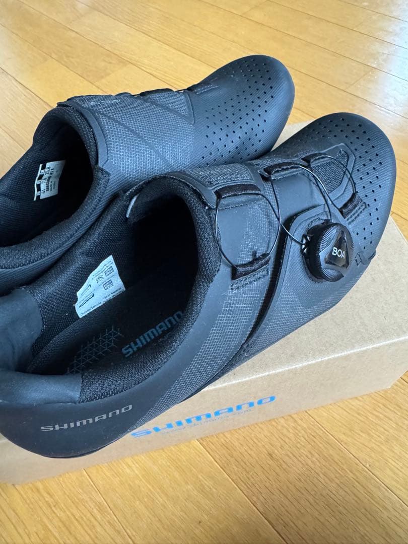 Shimano RC3ブラック シューズ