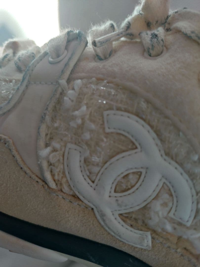 CHANEL　ツイードスニーカー