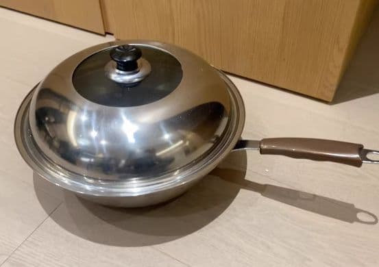 ステンレス製片手鍋 蓋付き ハニカム