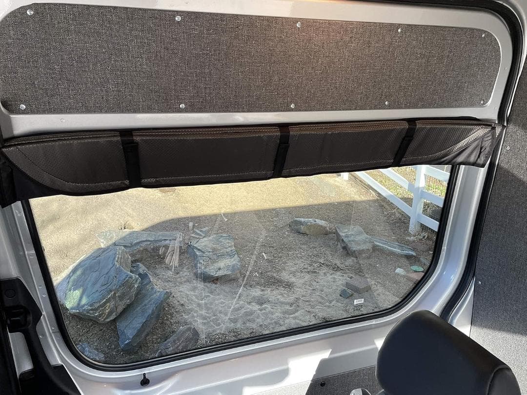 メルセデスベンツ スプリンター 316 ウィンドウカバー サンシェード 車中泊