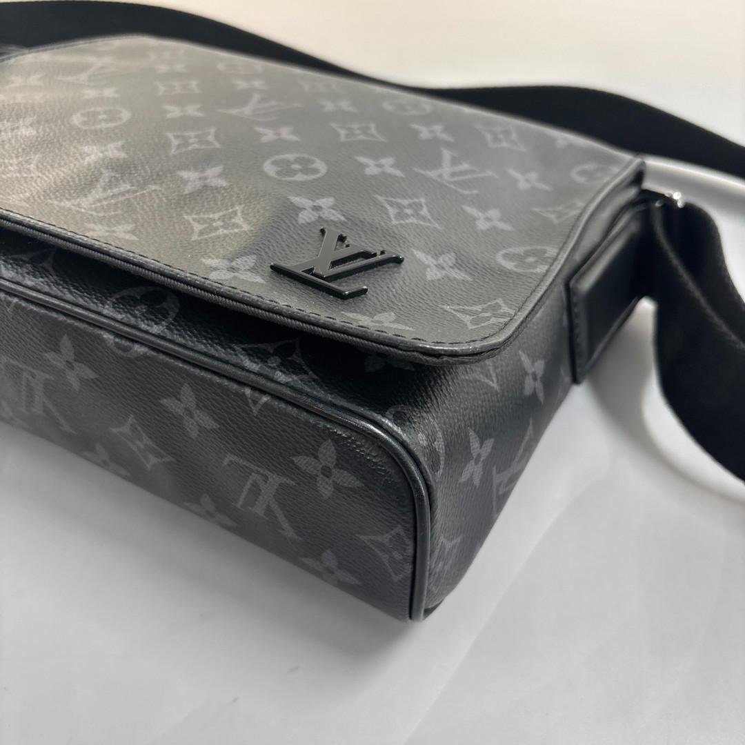 超極美品 ルイヴィトン ディストリクトPM NV2 M45272 エクリプス