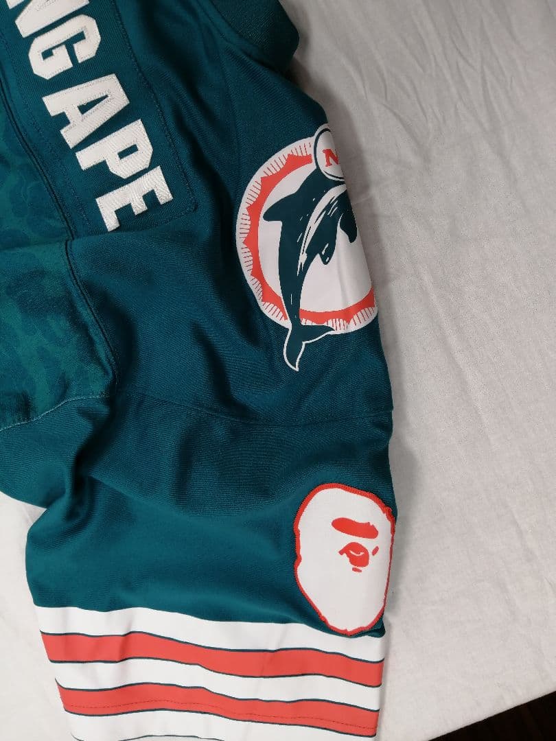 A BATHINGAPE　ベイシングエイプ　NFL ミッチェルアンドネス　コラボ