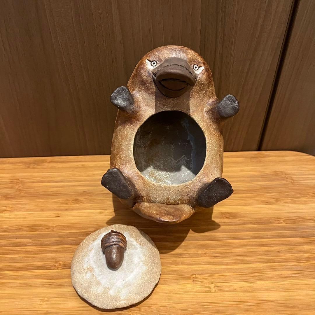 かとうゆみ　カモノハシの陶器 小物入れ 蓋付き　サイン入り