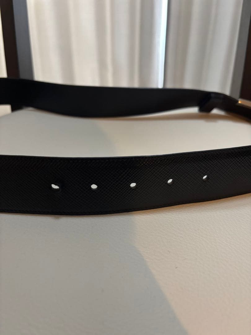 PRADA ブラックレザーベルト