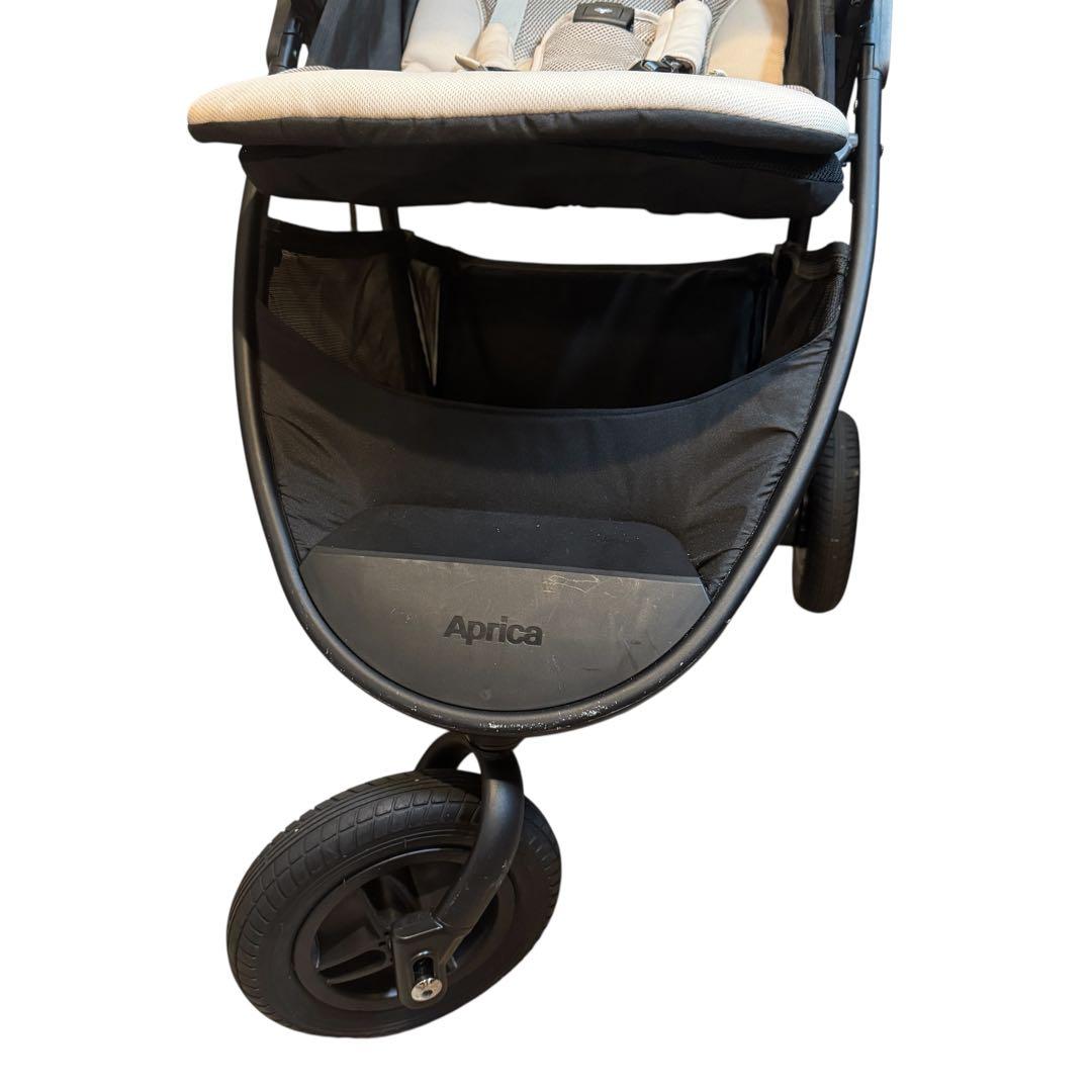 ヒカリコ　アップリカ スムーヴプレシャス ベビーカー 三輪 ベージュ