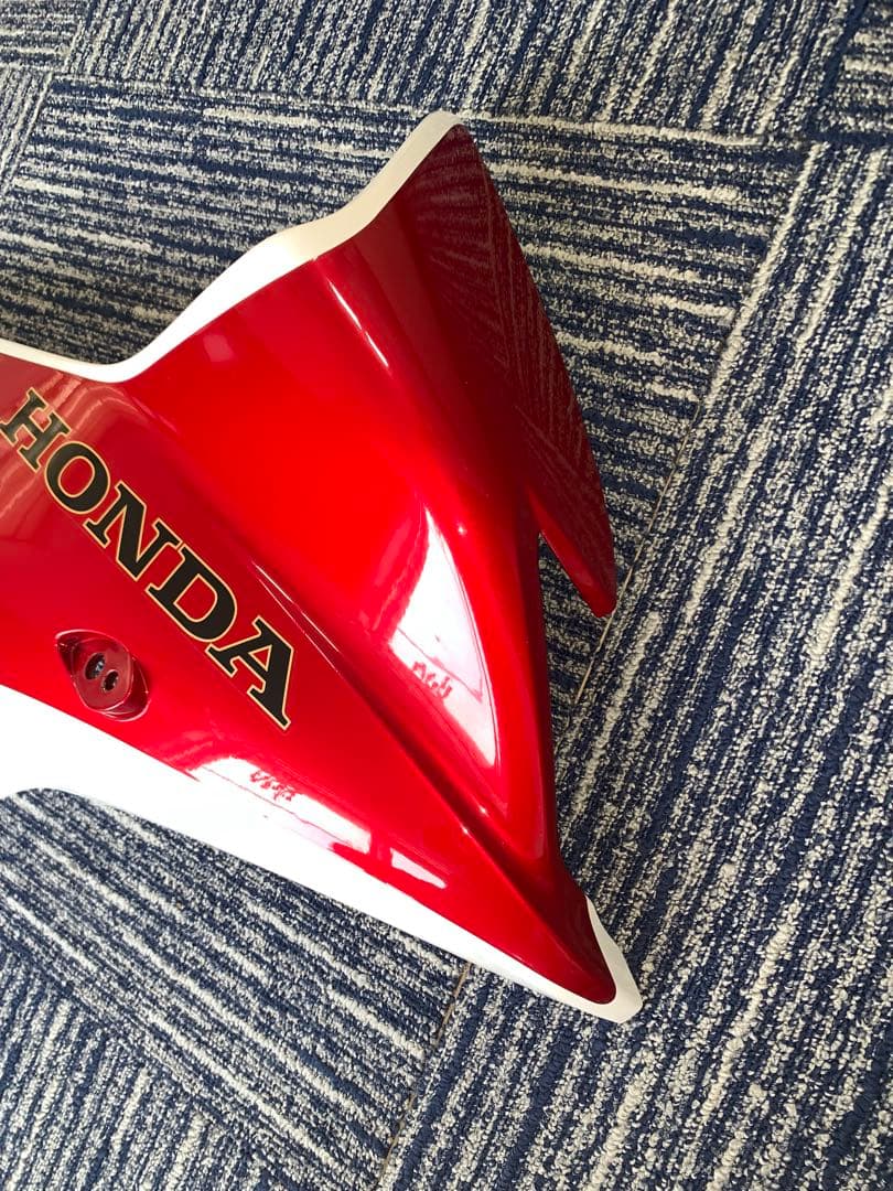 cb1300sb sc54アッパーカウル　右