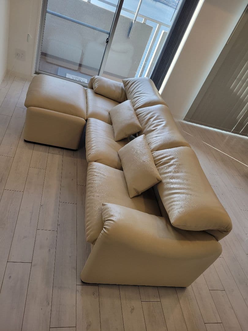 【引越大特価】カッシーナマラルンガ　レザーソファー3人掛けクッション2個付き