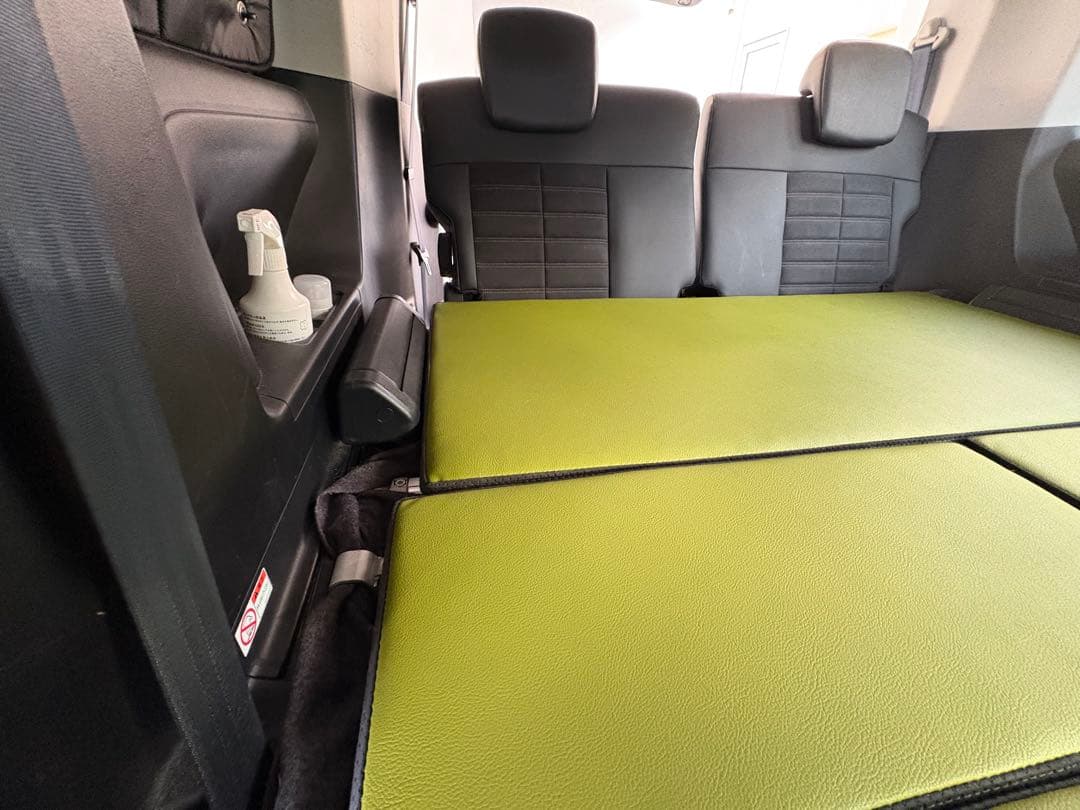 デリカD5専用ベッドキットの天板　オリーブ色