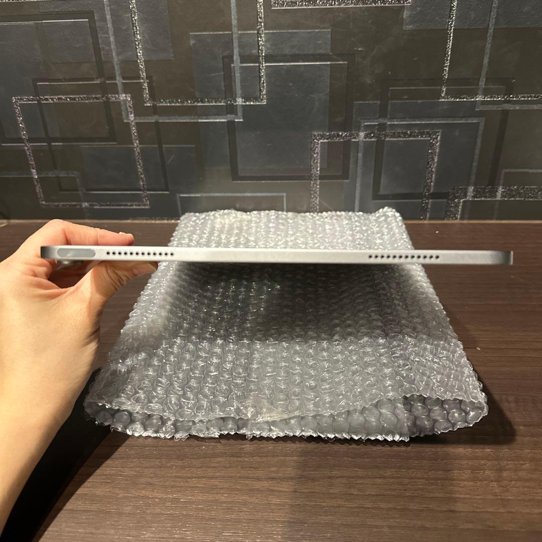 【美品】iPad Air 13インチ (M2) Wi-Fiモデル 128GB