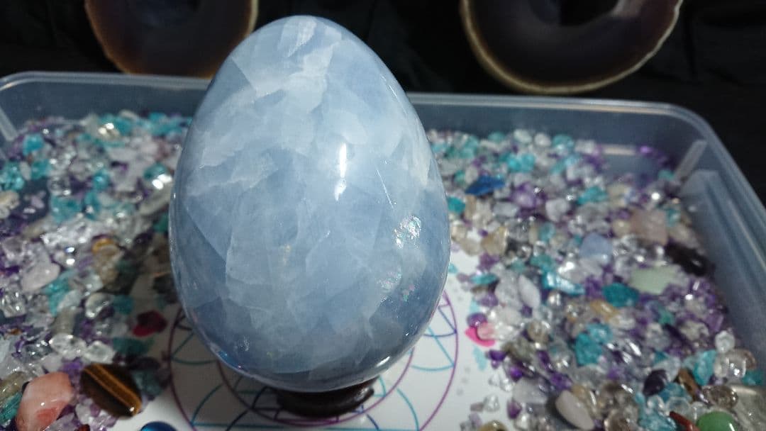 5Aセレスタイト虹入り卵形 マダガスカル産 天空や天使の休息をイメージさせる石