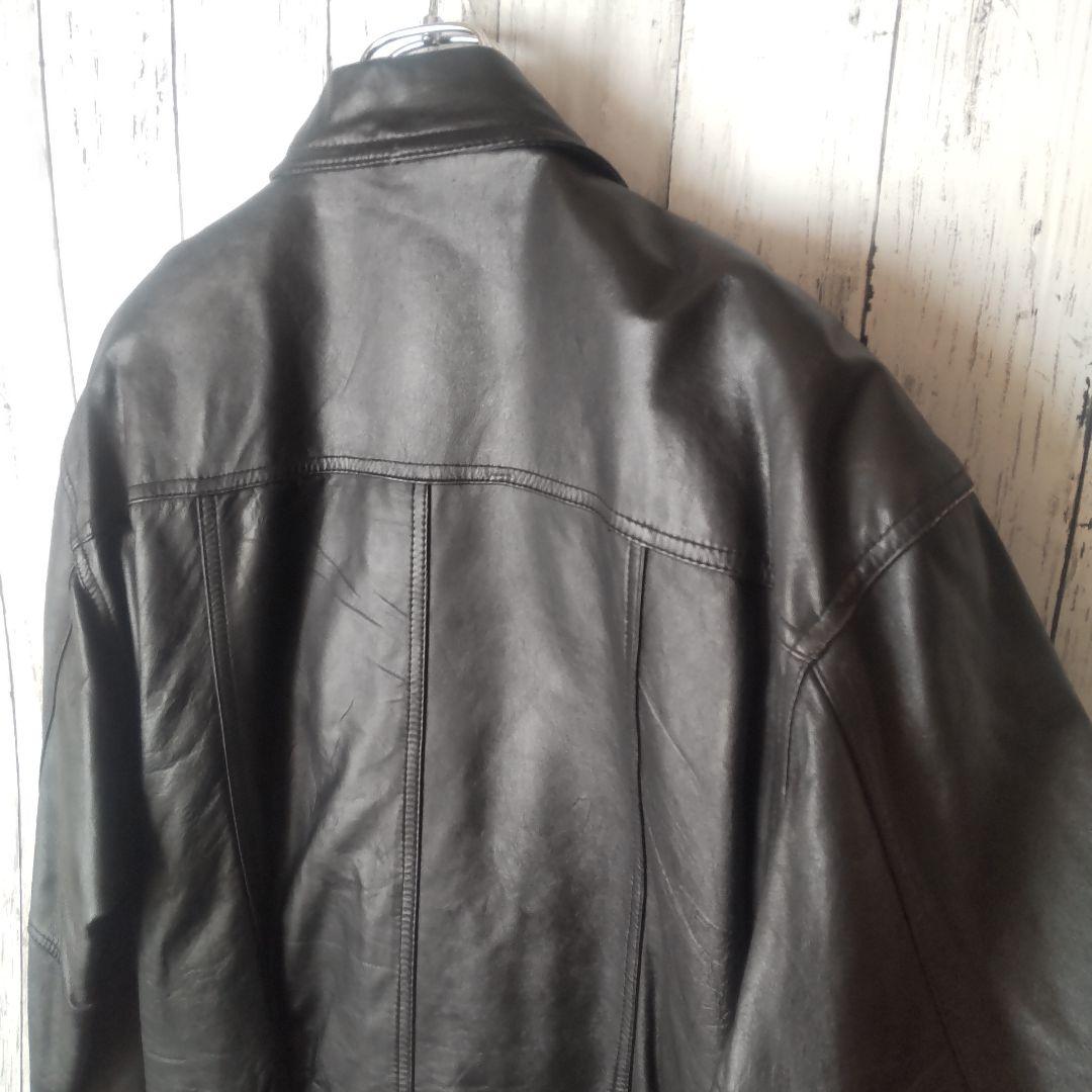 VARIOMAX 裏地総柄キルティングが映える黒のラムレザーボンバージャケット