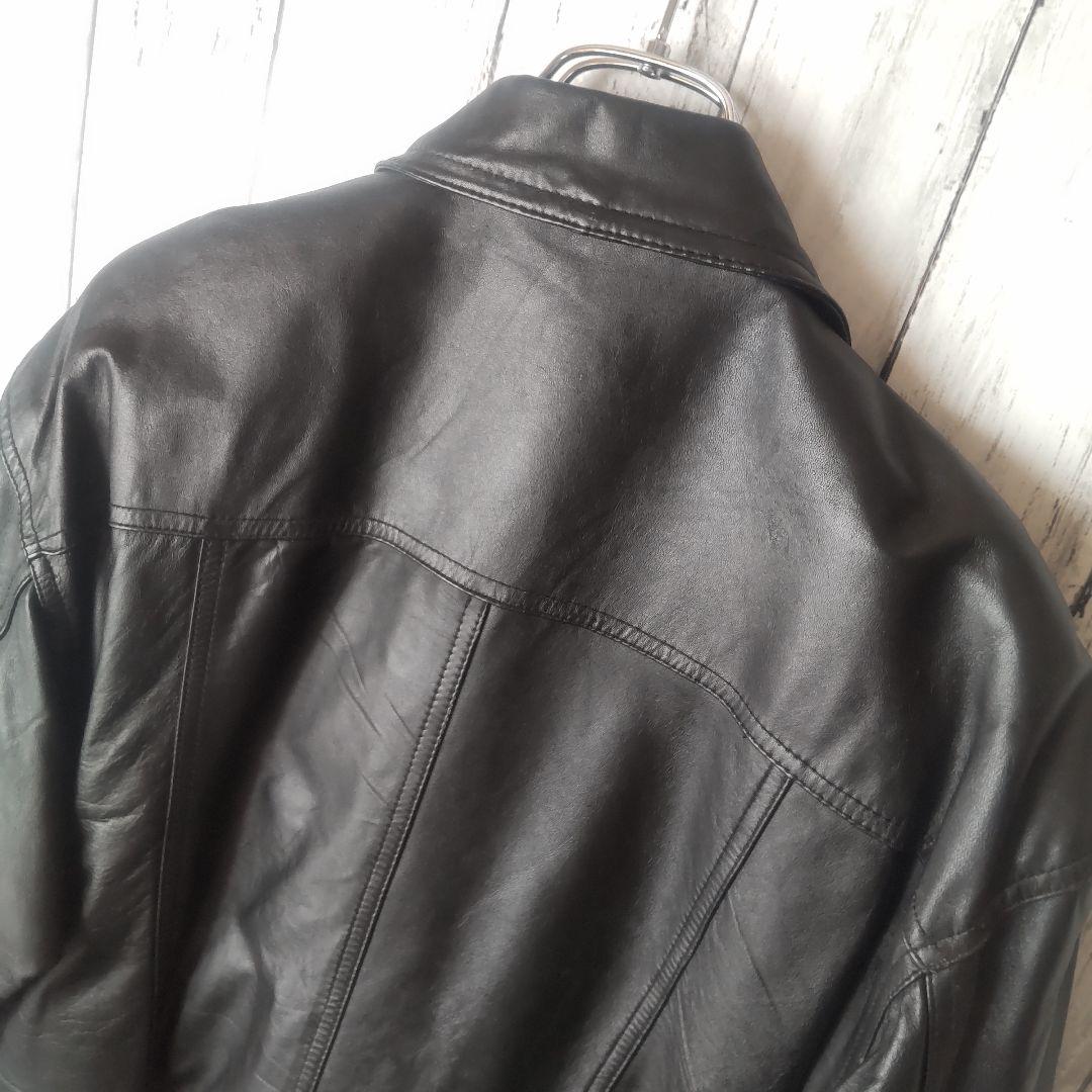 VARIOMAX 裏地総柄キルティングが映える黒のラムレザーボンバージャケット