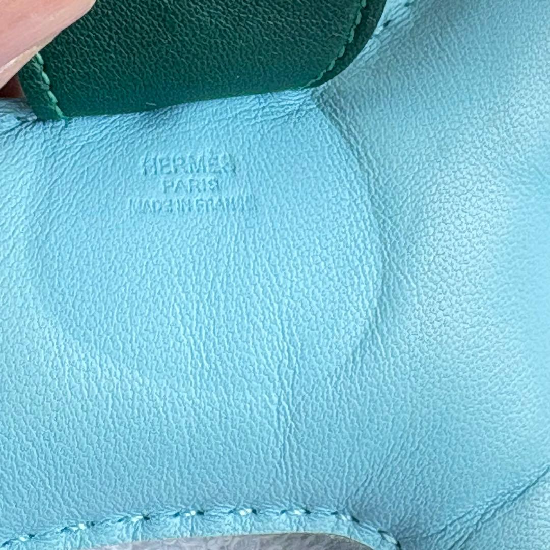 HERMES 馬型キーホルダー 水色