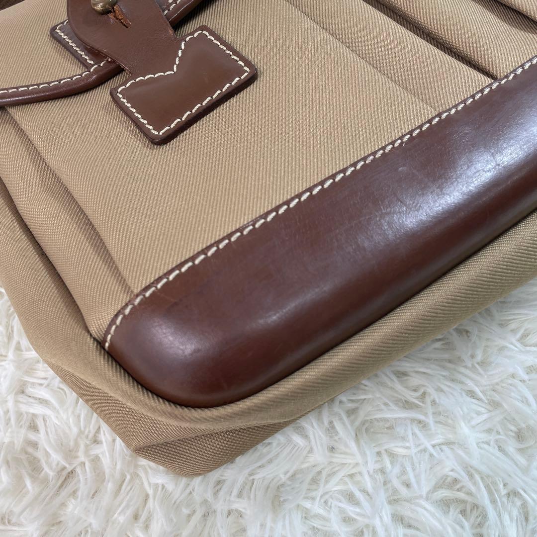 ハンティングワールド メッセンジャーバッグ カーキ