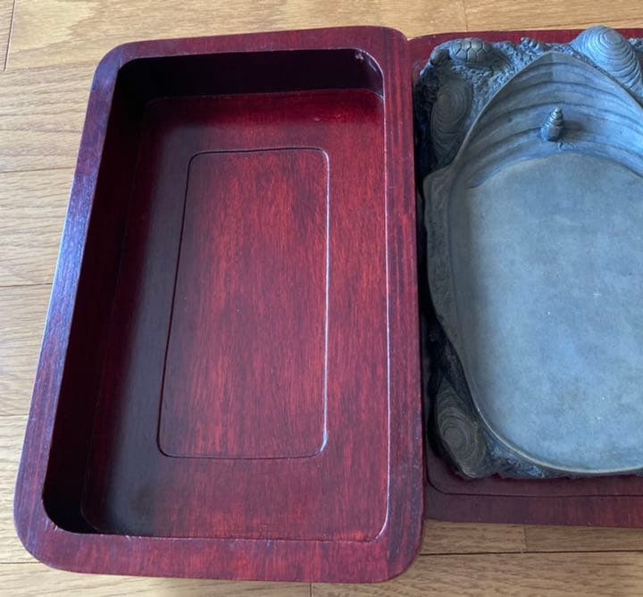 古い硯　木箱入り