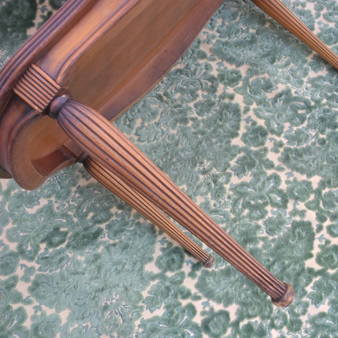 イタリア　古いテーパードレッグのローテーブル