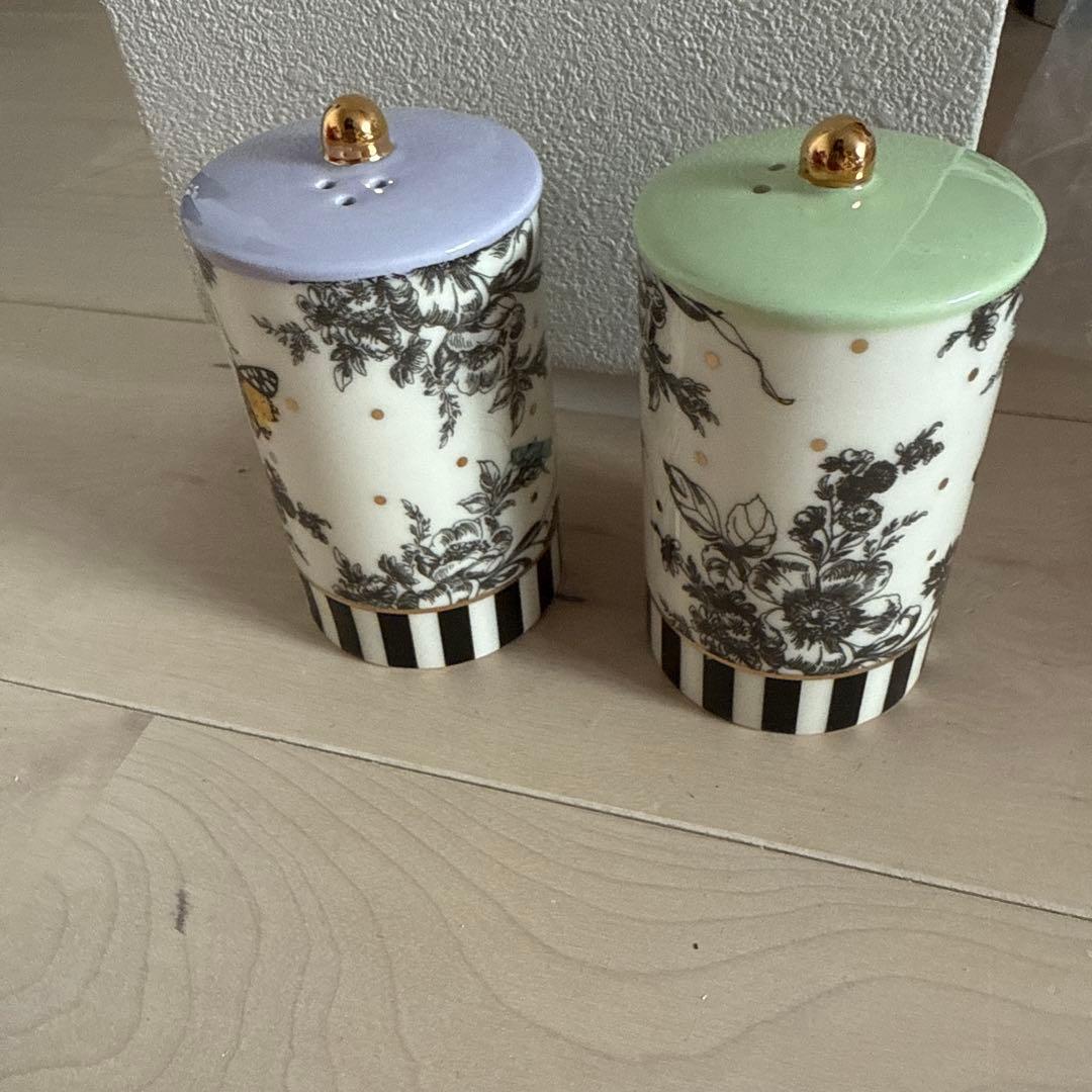 新作 マッケンジーチャイルズ 蝶 花柄　ソルト・ペッパー入れセット