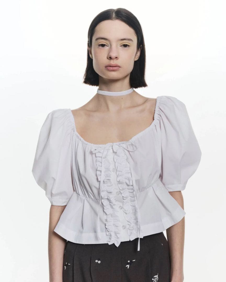 トップス bibiy CYNTHIA CROPPED BLOUSE