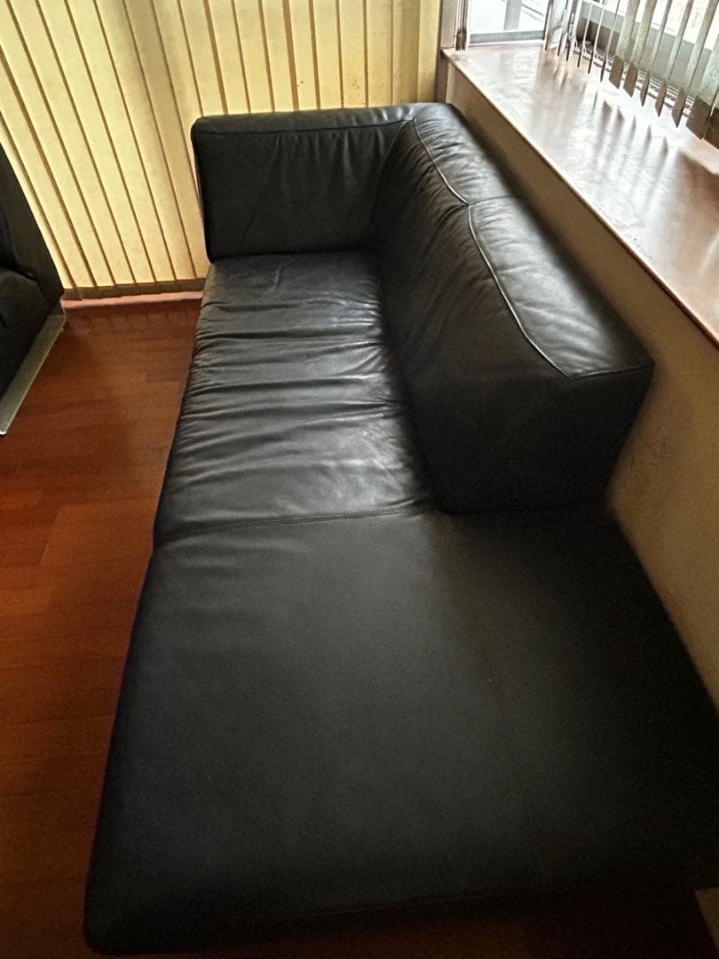 送料のみ　黒レザー ソファ　カウチ