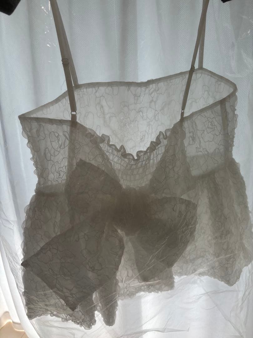 ロージーモンスター　ロージークレイジーオーガンジー フリル トップス ホワイト