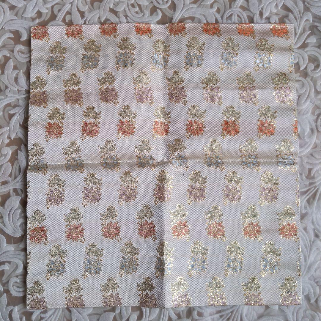 出し帛紗　【ほいよ！】　袋師︰土田友湖　草花文金襴　表千家　【匿名配送】